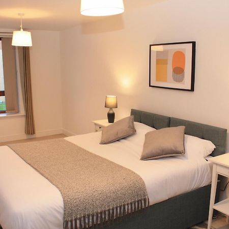 2 Bed 2 Bath Apartment & Parking - Lgw 10Min Drive Crawley  Exterior foto
