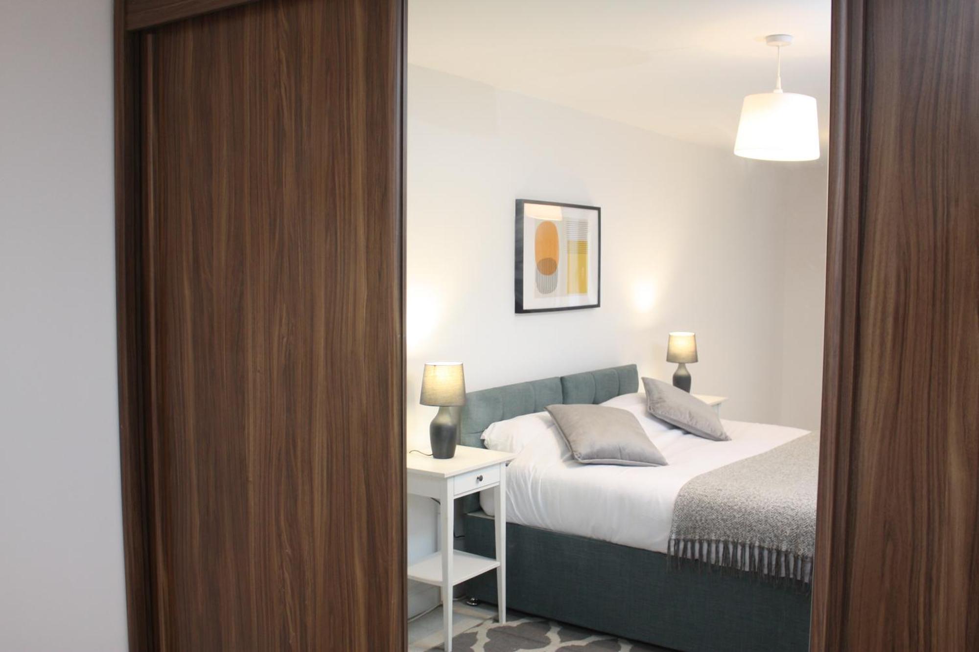 2 Bed 2 Bath Apartment & Parking - Lgw 10Min Drive Crawley  Exterior foto